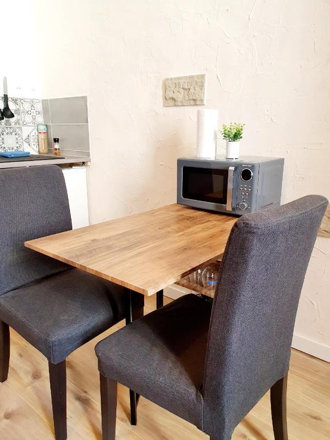 Studio Renove De 20 M2 Pour Deux Personnes Διαμέρισμα Blaye-Les-Mines Εξωτερικό φωτογραφία