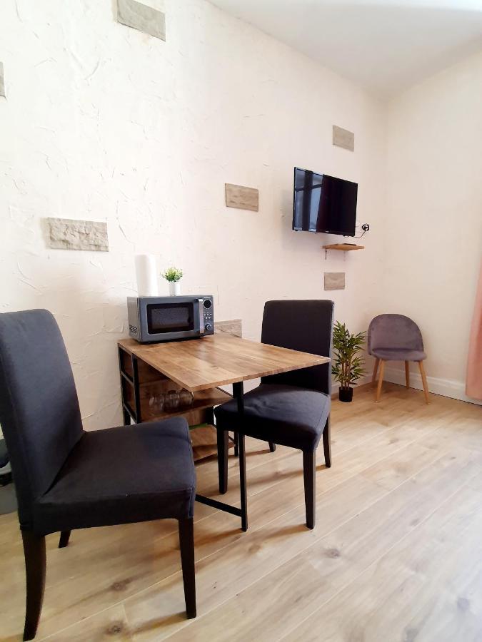 Studio Renove De 20 M2 Pour Deux Personnes Διαμέρισμα Blaye-Les-Mines Εξωτερικό φωτογραφία